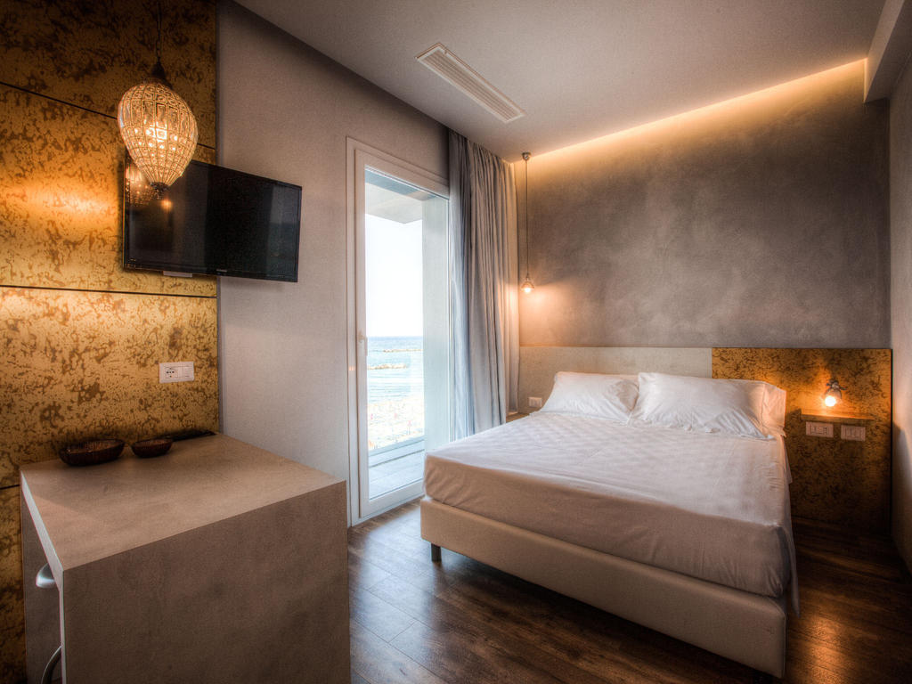 Bell Suite Hotel Белариа-Игеа Марина Екстериор снимка