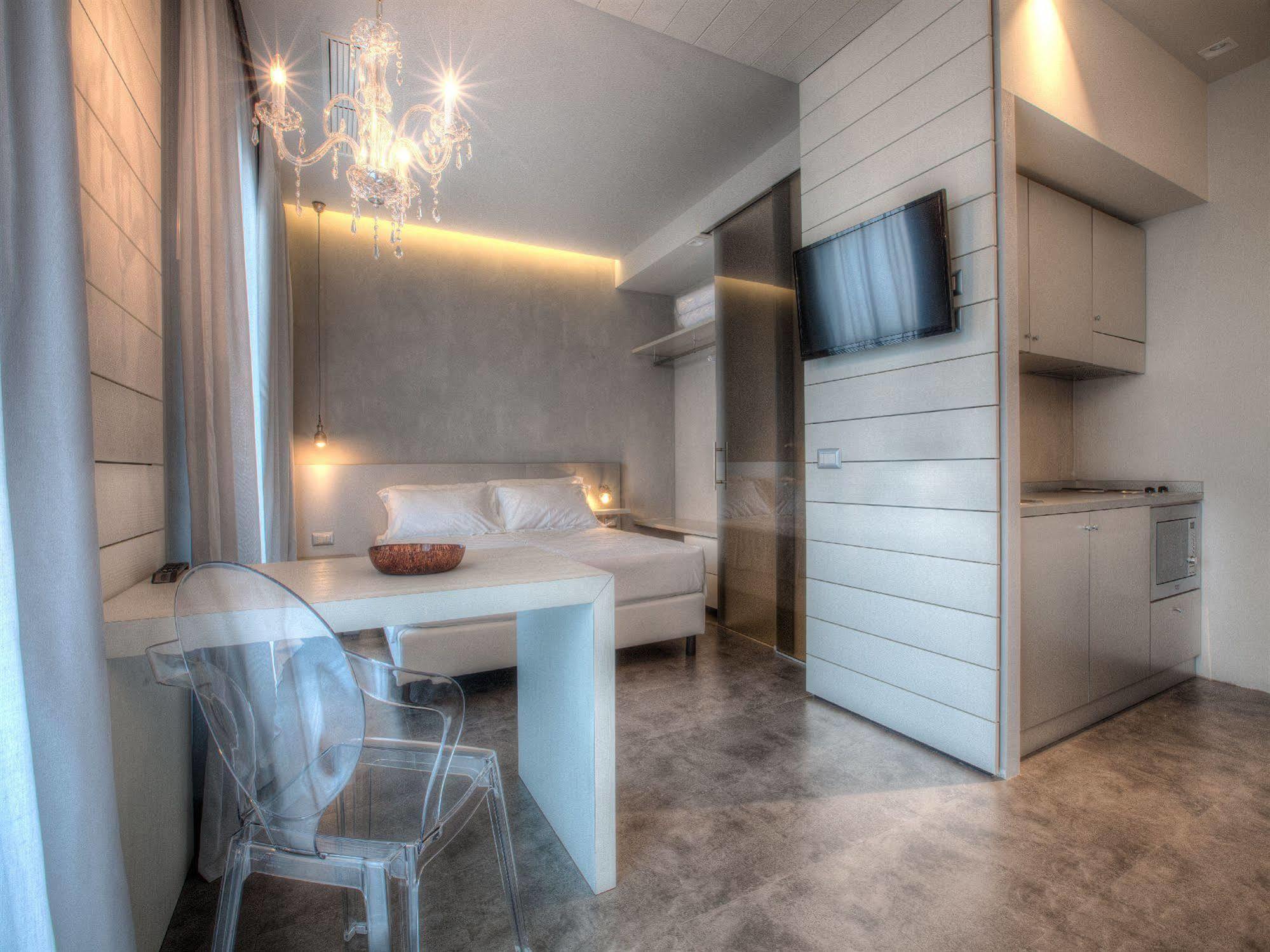 Bell Suite Hotel Белариа-Игеа Марина Екстериор снимка